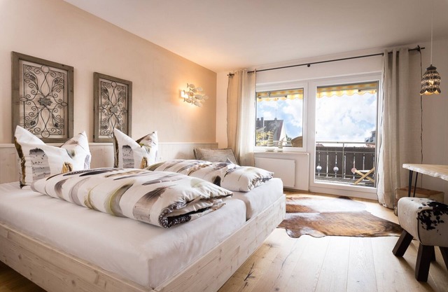 Double room balcony with shower and WC