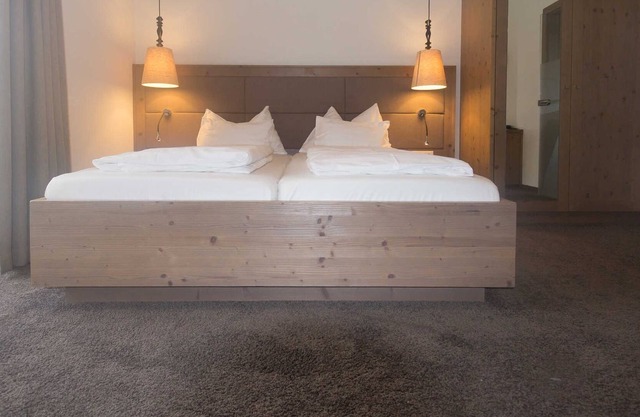 Double room with balcony, without lake view - Attersee 7 - Hotel STADLER am Attersee, your lakeside hotel in the
