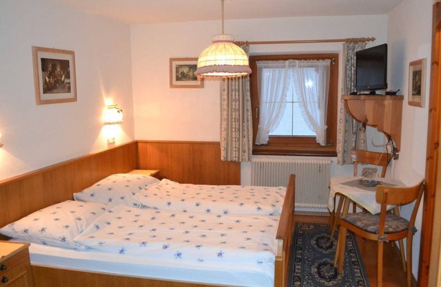 Double room with shower and toilet - Landhaus Mayer