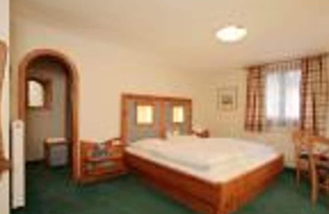 Double room with shower or bath, WC - Pension Lachmayr