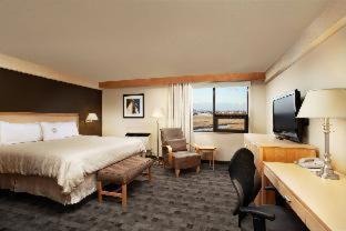 DoubleTree by Hilton Kingston - Newly Renovated