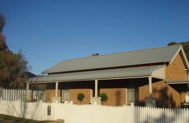 'Douro Cottage' - close to town