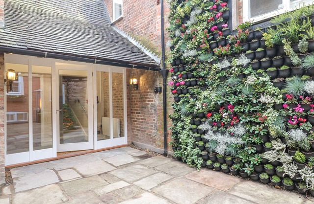DOVEDALE, pet friendly, character holiday cottage in Ashbourne