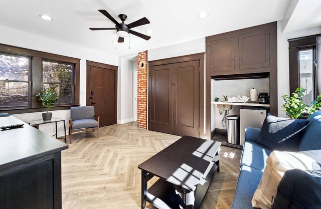 Downtown Access Safe & Modern Golden Hill Stay