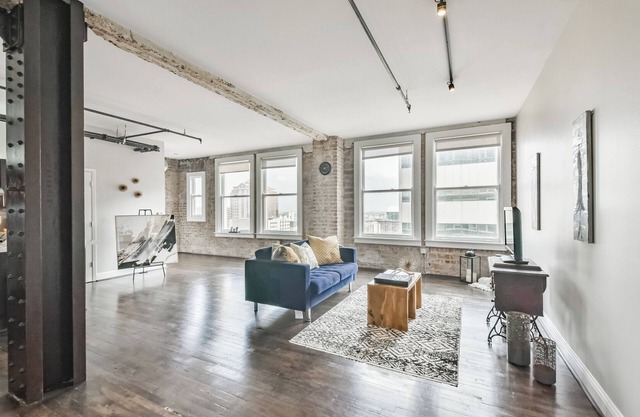 Downtown Loft with Amazing Views!