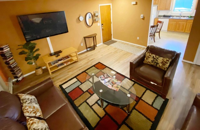 Downtown Turnkey 2 Bedroom Apartment! Off-Street Parking Included