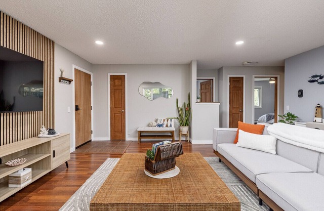 Downtown Urban Retreat Sleeps 4