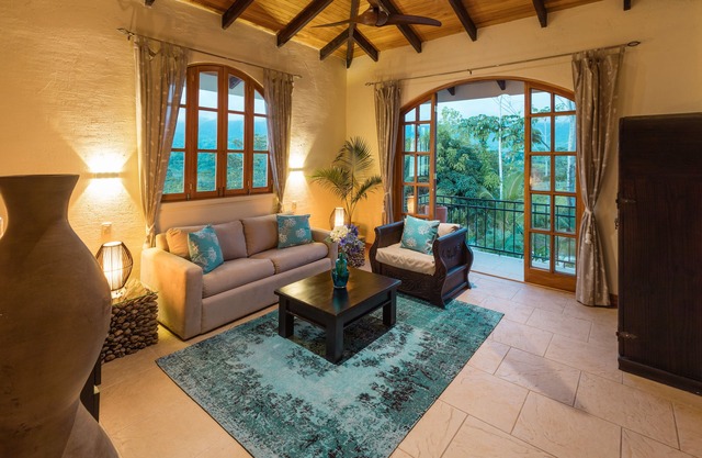 Dramatic Ocean View And Exclusive Island Beach - Ocean View Suite #5