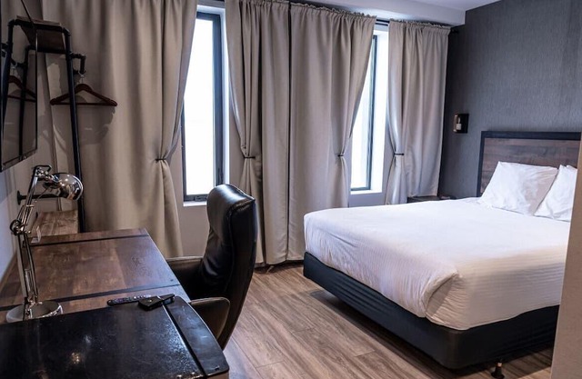 Dream Suites Boutique Hotel - Private room in Mississauga