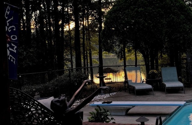 DREAM TIME STUDIO in McDonough on Private Lake wPool, WiFi, AC,and fitness room