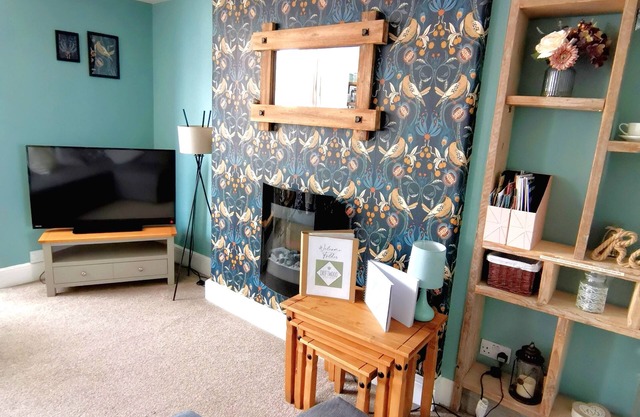 Driftwood Apartment- close to the sea