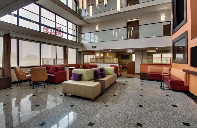 Drury Inn & Suites Bowling Green