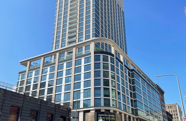 DTLA One Bedroom Luxury Condo with Best Amenities in Heart of Historical Center