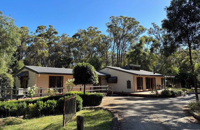 Duck Tree Lodge - a beautiful bush lodging
