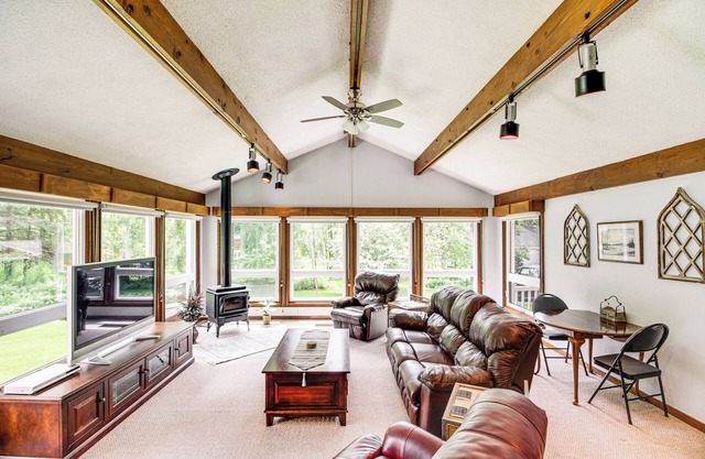 Duluth Lake House - Walk to Beach & Boat Ramp!