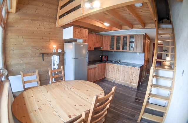 Duplex 6 pers, Private garage, Ski in ski out