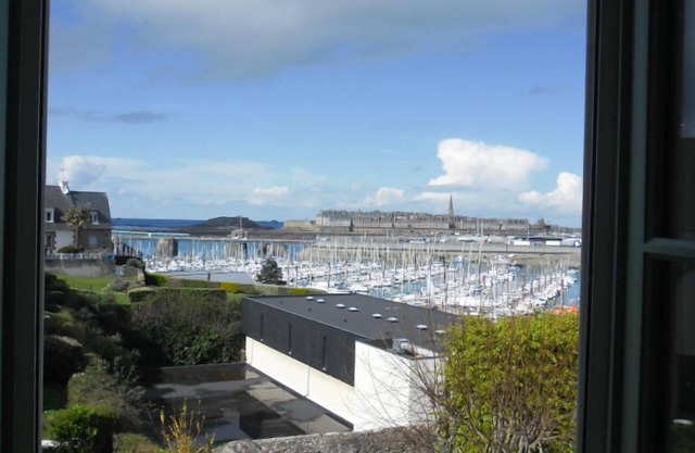Duplex apartment with sea view on Saint-Malo and garage