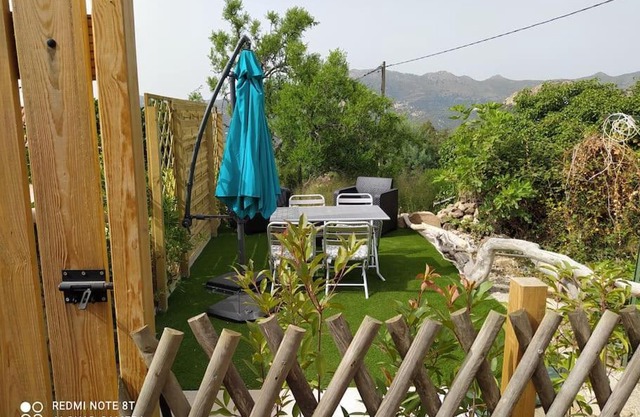 Duplex avec jardin, proche village