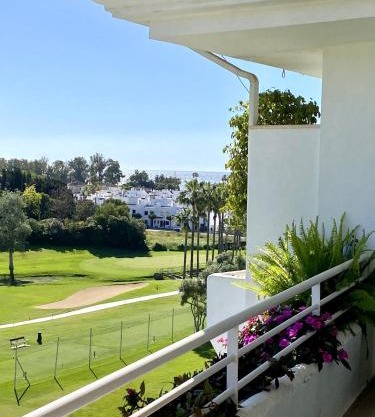 Duplex vistas al golf Guadalmina Marbella
