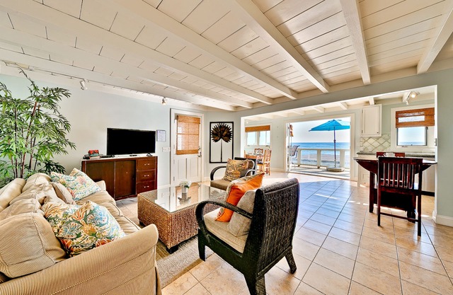 Duplex with breathtaking ocean views