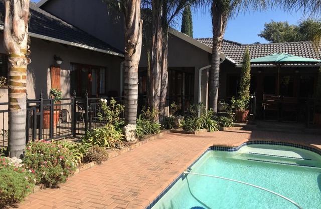 Dvine Guesthouse Witbank