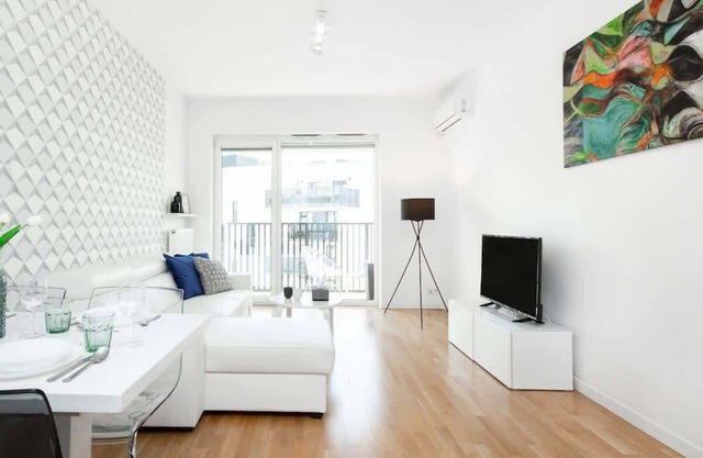 Dygata 2 | Air Conditioned Apartment | Gym