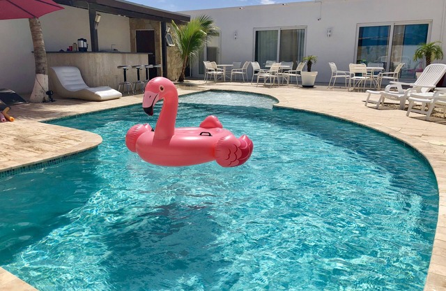 Eagle Beach Apartment