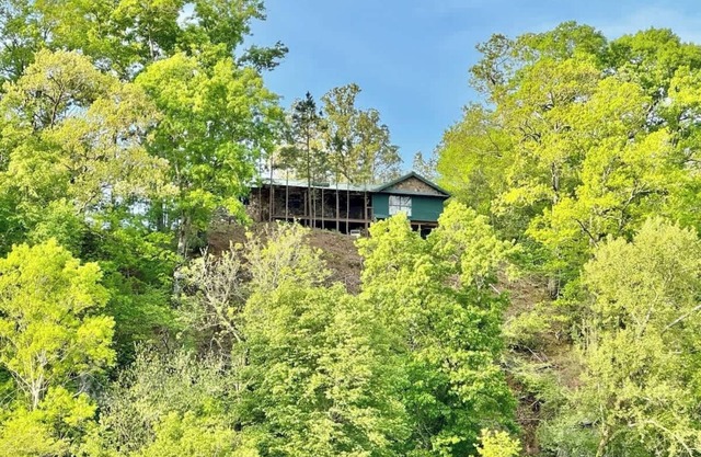 Eagle Rock Cabin Illinois River view