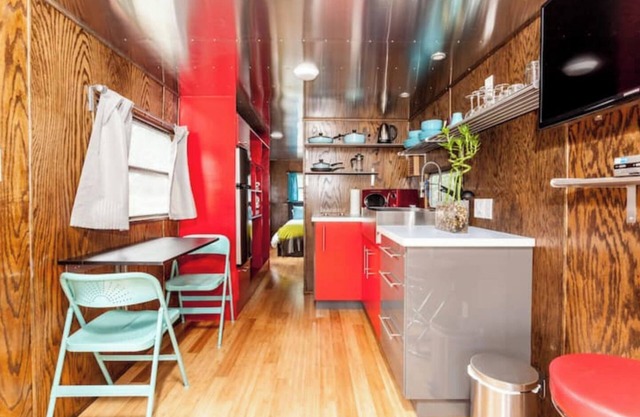 Eastside Spartan - Glamping near Downtown & U.T.