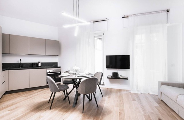 Easylife - Apartment with terrace near Cenacolo