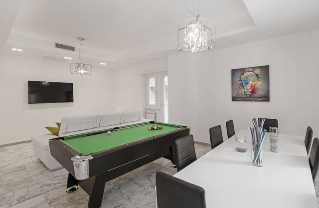 EasyStayRome | 10 Pax | 3 Baths | 1 Min from Metro
