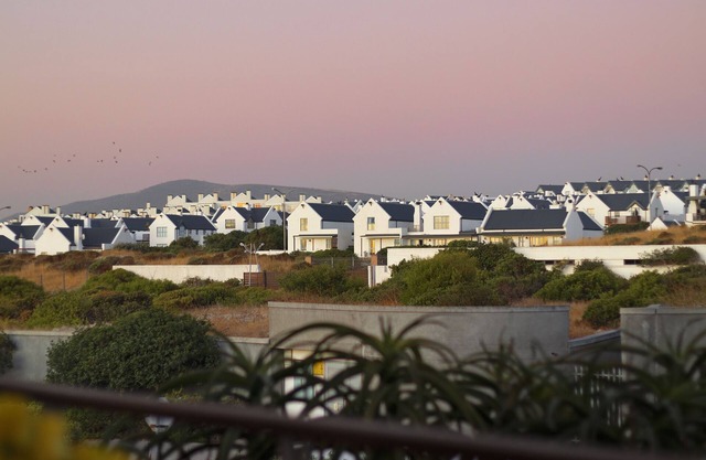 Eden on the Bay 179 - Two Bedroom Apartment, Sleeps 4