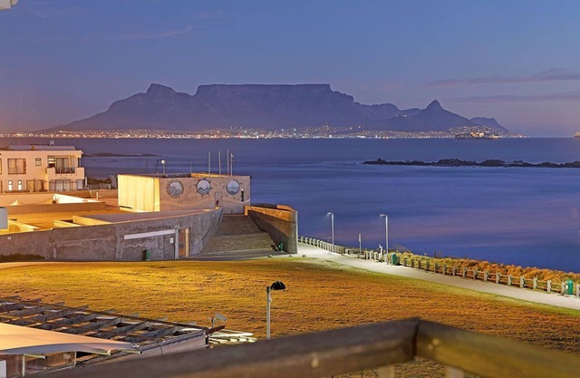 Eden On The Bay 250 - Two Bedroom Apartment, Sleeps 4