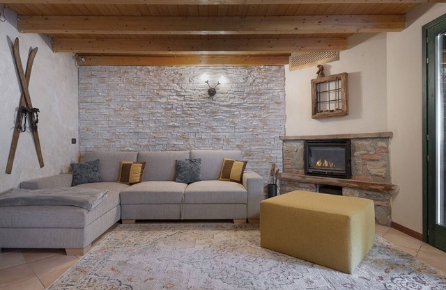 Eden View - Two Bedroom Apartment, Sleeps 6