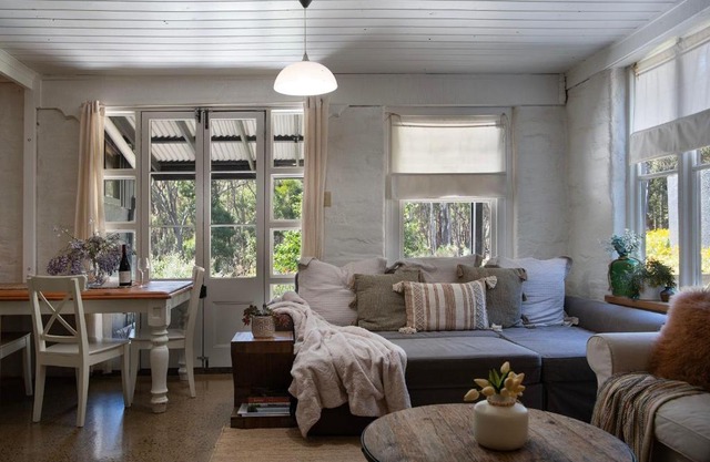 Edessa Lodge - 2 bedroom tranquil bush retreat