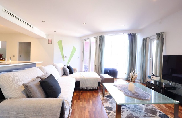 Edgewater Rivera Entire 4 BR 2 Story House, Edgewater Rivera Holiday Rental