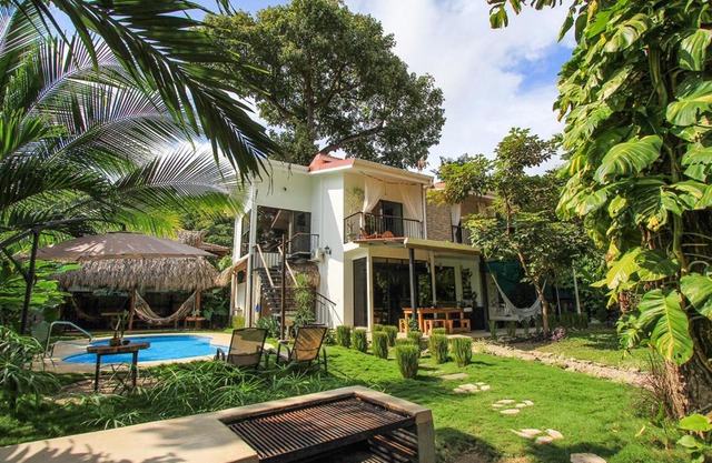 El Chante Surf House