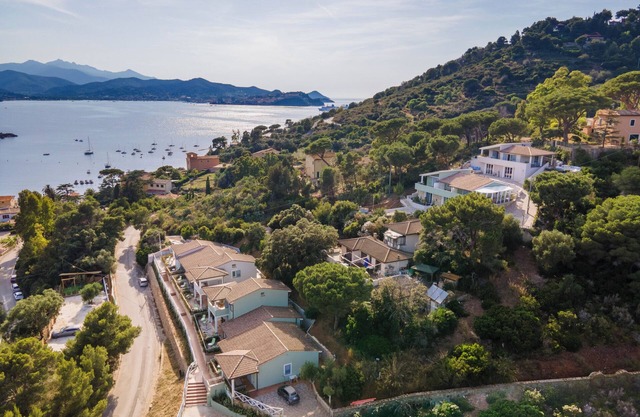 Elbitat Homes