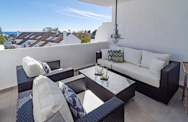 ELD1-Stunning 2 Bedroom Penthouse in Puerto Banus