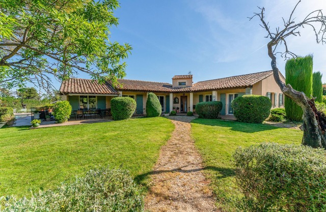 Elegance and serenity in the heart of the Alpilles: stay at Mas Lis Amélie in Eygalières