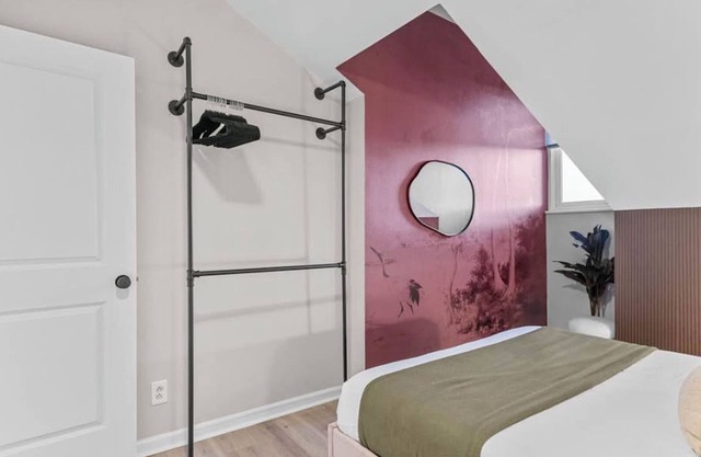 Elegant 3BR Designer Retreat near Soulard & Lafayette Square in St. Louis