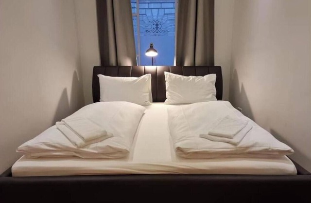 Elegant 5Room Apartment in the Heart of Vienna, Steps from the Staatsopernnnnnnn