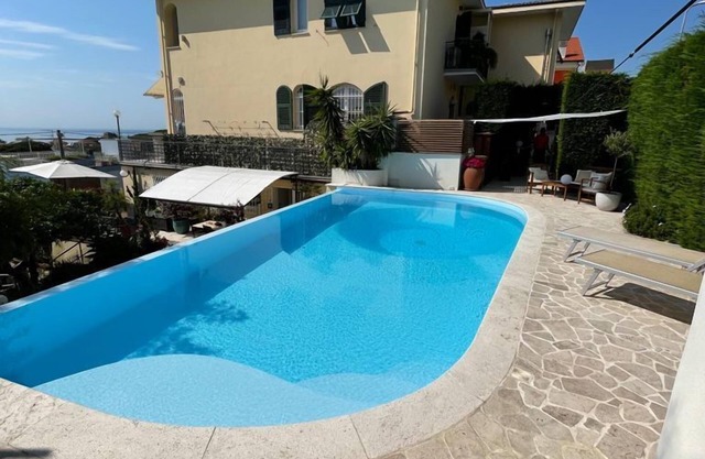 Elegant apartment with private swimming pool
