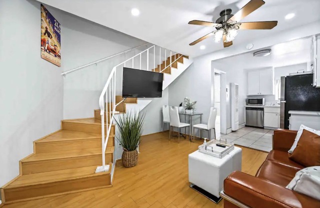 Elegant Beach 2 Bedroom 2 Bath
