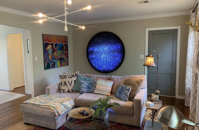 Elegant Family Friendly | Just Minutes Walk to Midtown