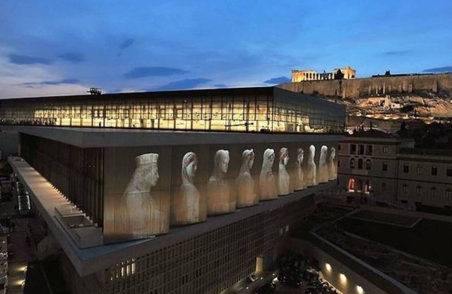 Elegant flat at the Top Sightseeing location in Athens in a quiet neighborhood!