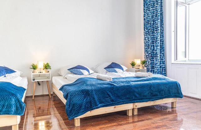 Elegant Haven: Stylish and Spacious 3BR Apartment