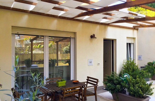 Elegant house with veranda - in the center of Rome, a stone's throw from S. Giovanni