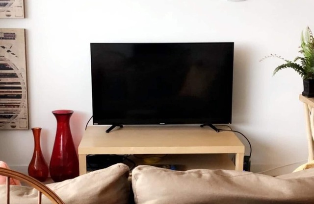 Elegant Modern apt with amazing view, 10 mins from DC