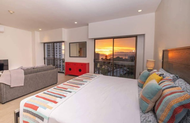 Elegant Oceanview Penthouse - Steps from Jaco Beach & Nightlife
